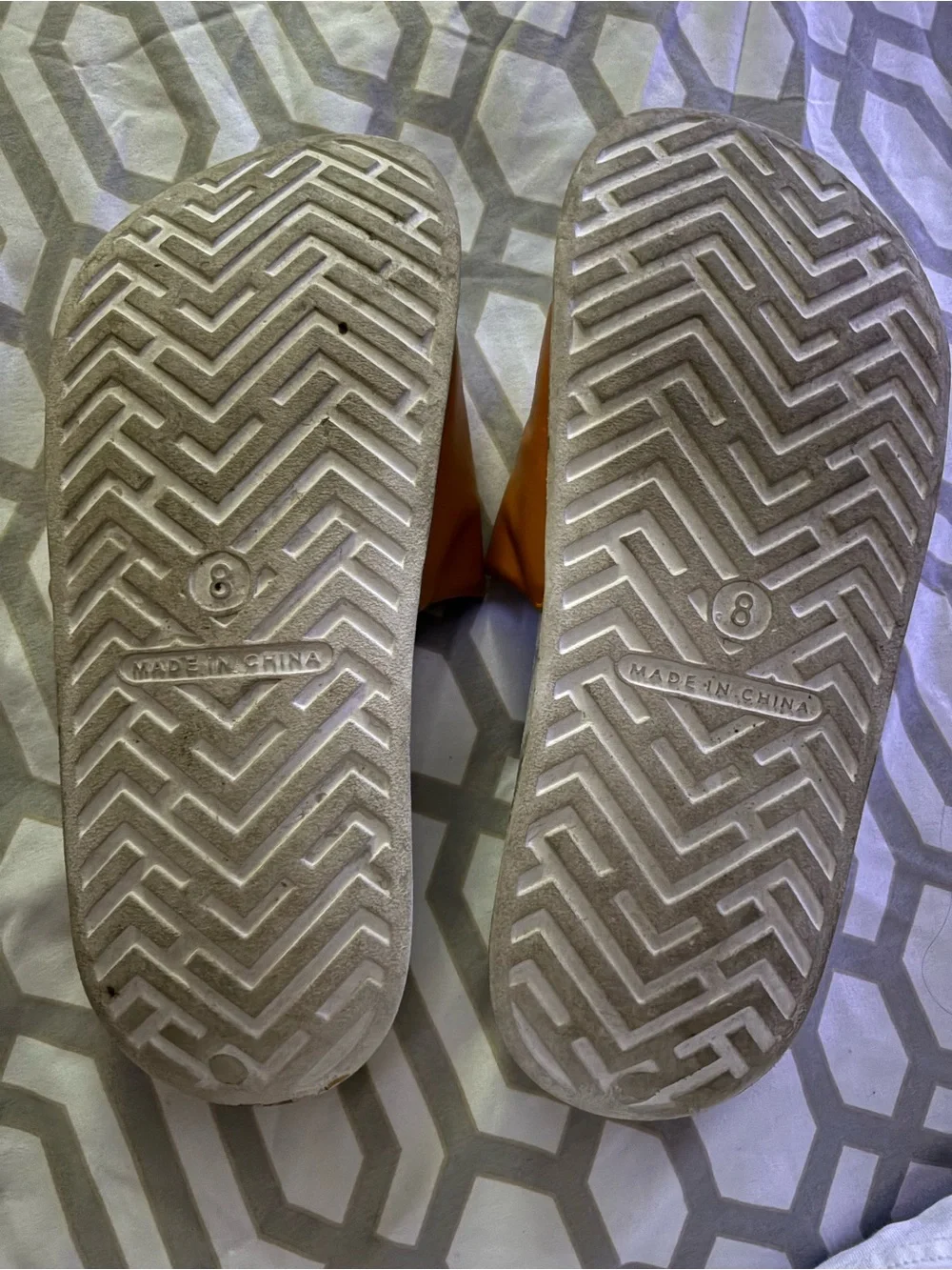 Ichiraku Naruto Ramen Shop men’s size 8 Slide Sandals